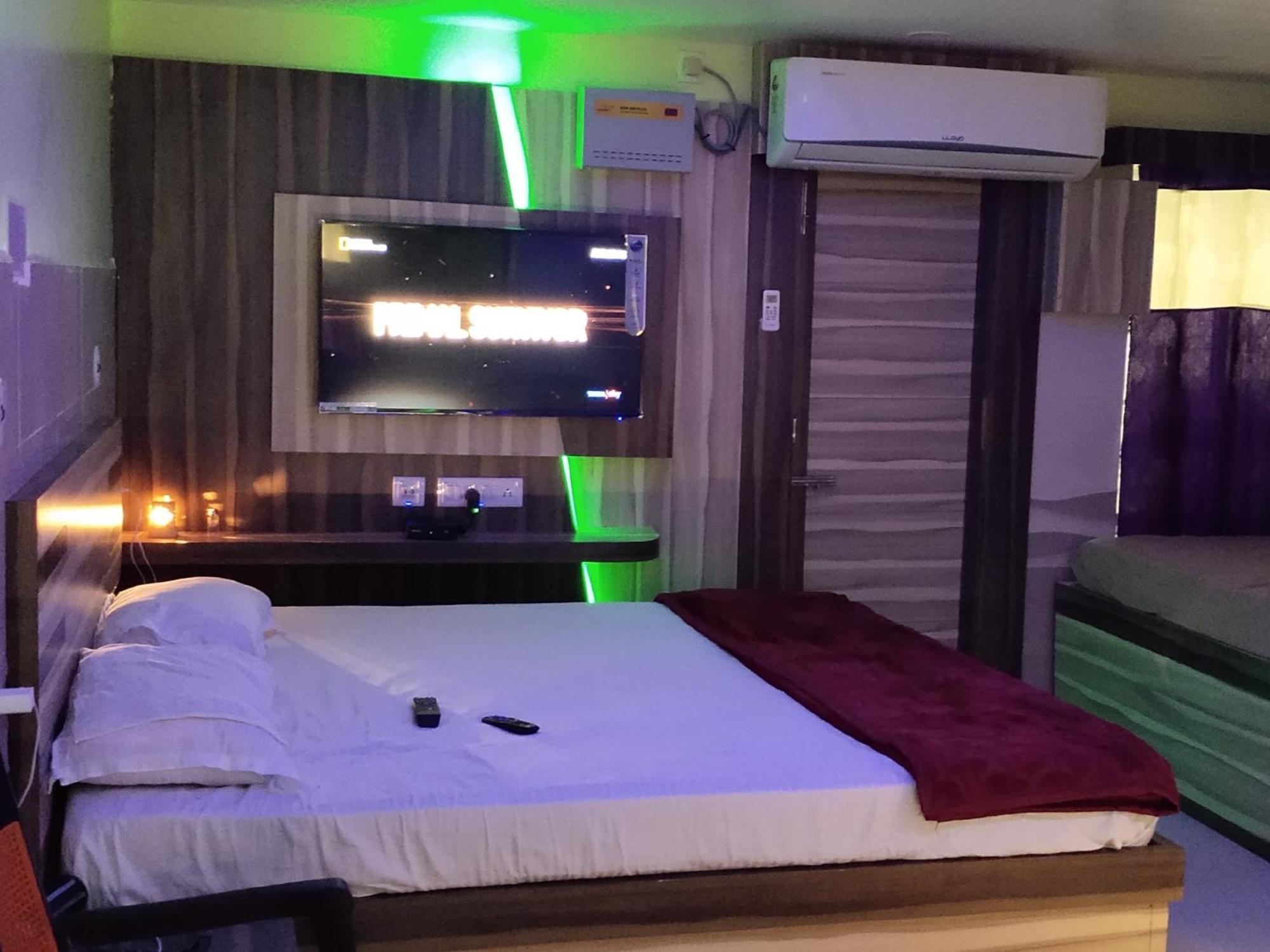 Ln Beach Homestay Пурі Екстер'єр фото